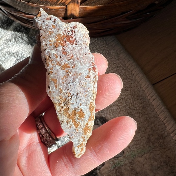 Pink amethyst, agate specimen with acrylic stand (b) | crystal - Picture 5 of 10